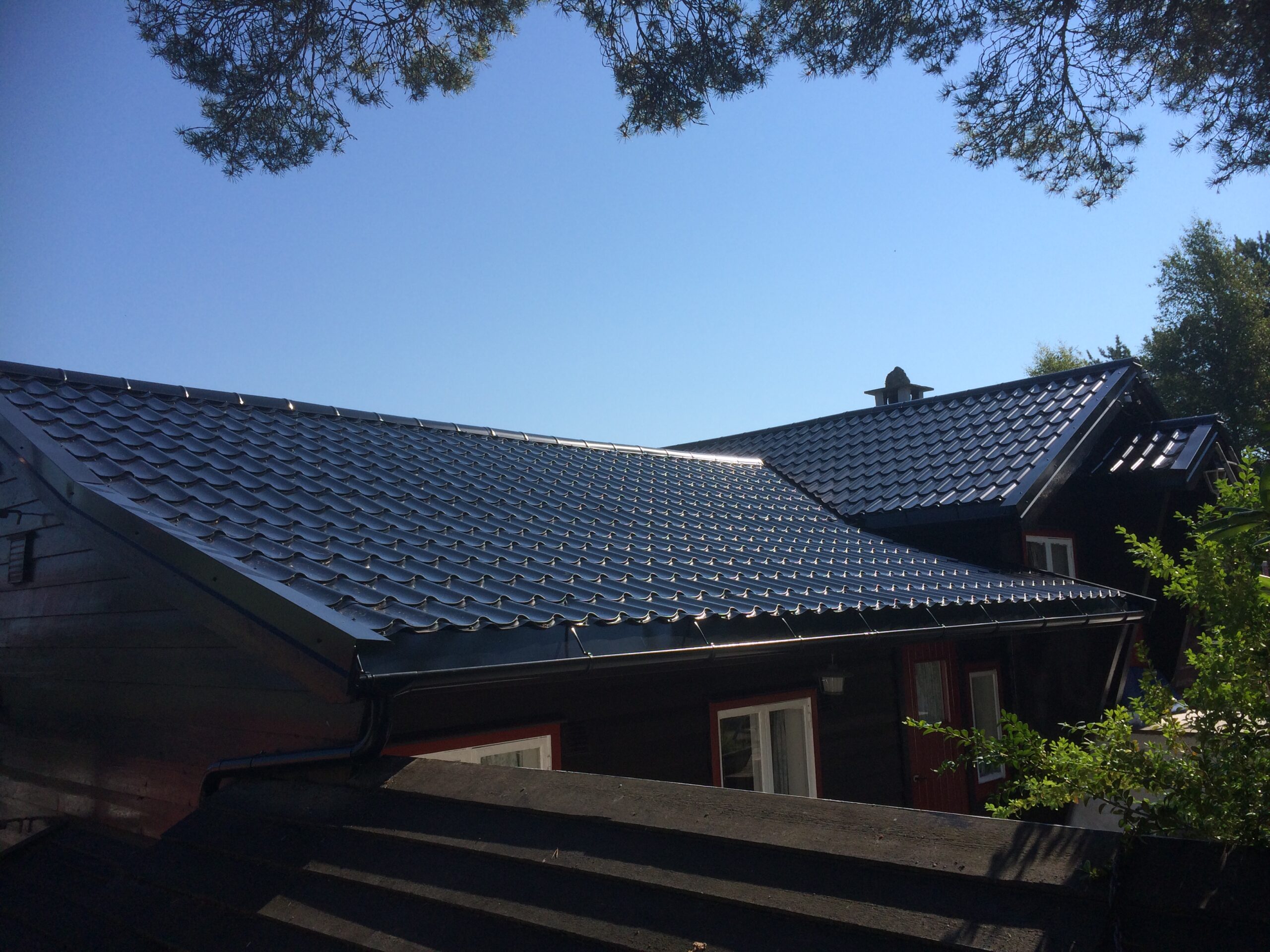 Eikeneset, Hjellestad