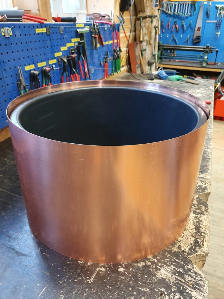 Gjenstand laget i blikk på verkstedet